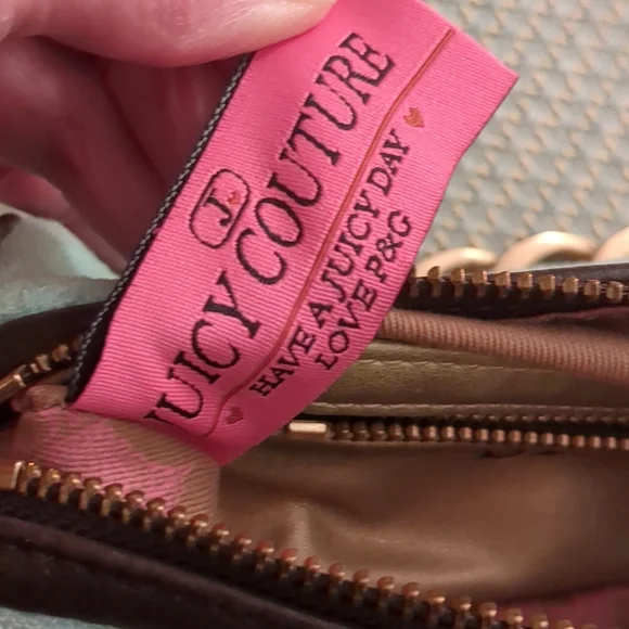 VINTAGE JUICY COUTURE TOOTSIE ROLL BARREL BAG! - Picture 15 of 17